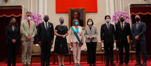 Nancy Pelosi visitó el Parlamento de Taiwán (Twitter/@SpeakerPelosi)