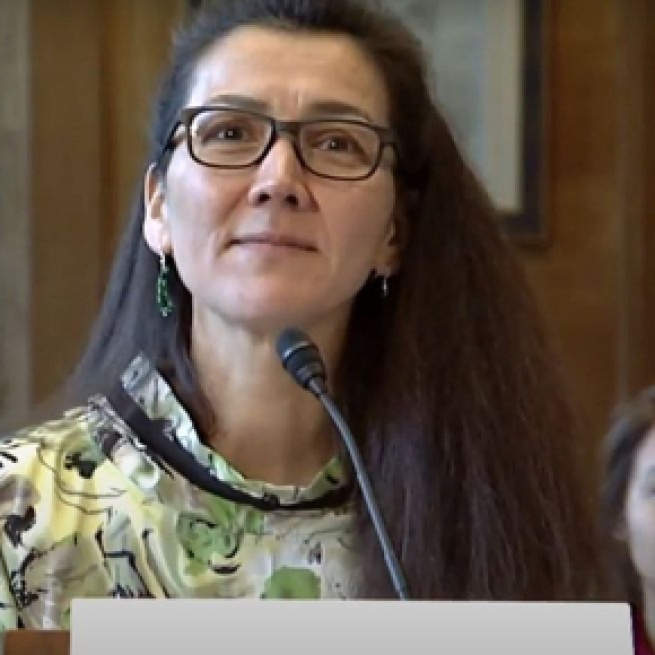 Alaska's Mary Peltola beats Sarah Palin (Image source: YouTube/senatormurkowski)