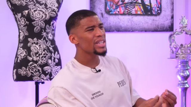 Trahi par sa femme voilée, Abou raconte qu'elle le trompait avec plusieurs hommes dans une interview chez Sam Zirah.