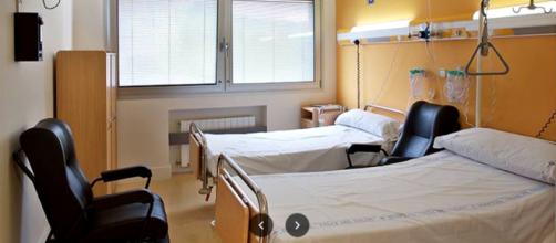 Una de las habitaciones compartidas del Hospital Valle del Nalón de Langreo, Asturias (Google Maps)
