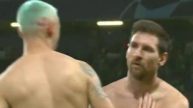L'échange de maillots polémique entre Messi et un joueur du Maccabi fait parler (capture YouTube)