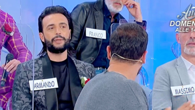 Uomini e donne 2022/2023, chi ritorna e chi no.