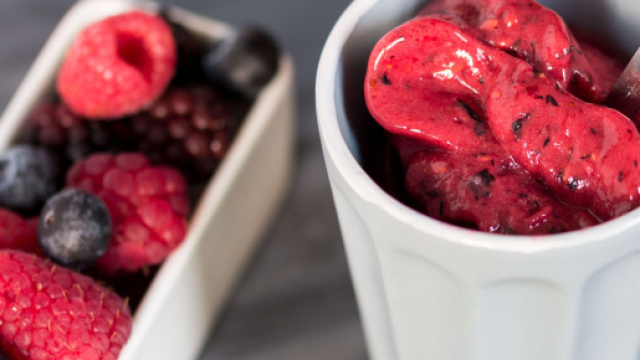 Quattro ricette per realizzare degli ottimi sorbetti vegani.