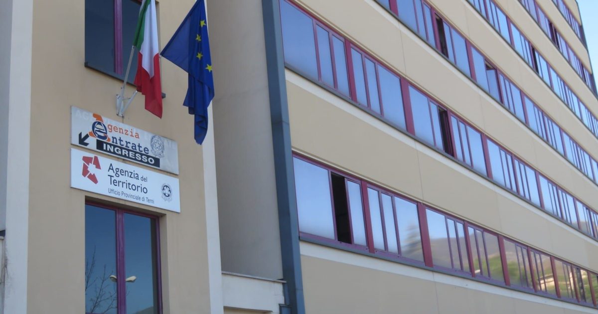 Concorsi Agenzia Entrate, Bandi Nel 2023 Per Oltre 4000 Laureati E ...