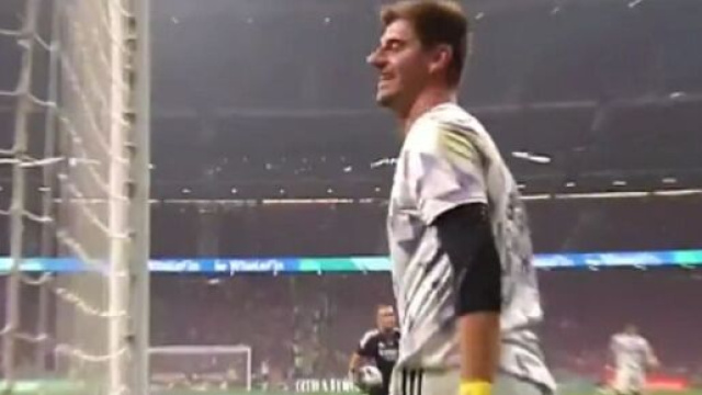 La réponse magistrale de Thibaut Courtois insulté par des supporters de l'Atlético lors du derby (capture YouTube)