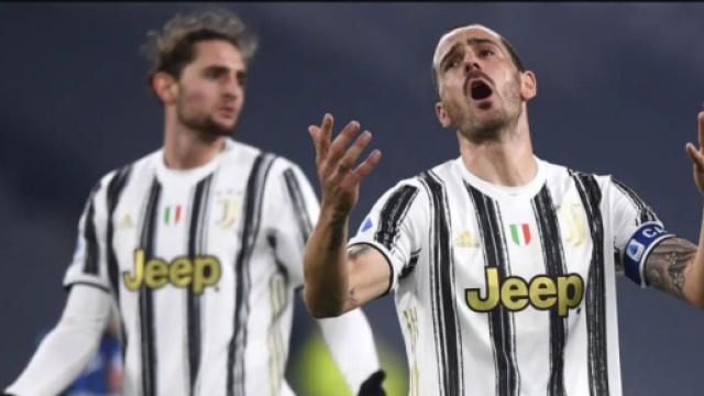 Bonucci, Rabiot ed altri calciatori della Juventus rischierebbero il posto per i rossi in bilancio della societ&agrave; bianconera