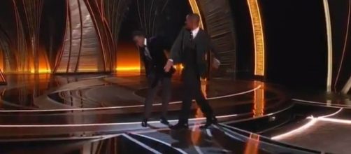 Will Smith deu tapa na cara de Chris Rock no Oscar 2022 e quer voltar a atuar após a polêmica (Reprodução/ABC)