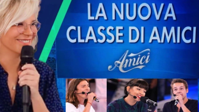 Amici 22, spoiler speciale 2 ottobre: sfide, tensioni e i Pinguini Tattici Nucleari ospiti.