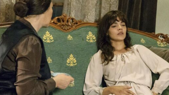 Zuleyha viene ricattata dalla suocera e dal marito.