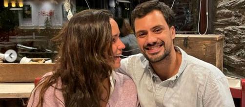 Carolina Monje Vicario se muestra muy enamorada de Álex Lopera (Instagram @carolinamonje.v)