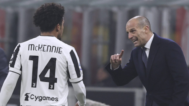 Juve, Allegri col Napoli potrebbe schierare McKennie come ala, i tifosi: 'Ci massacrano'