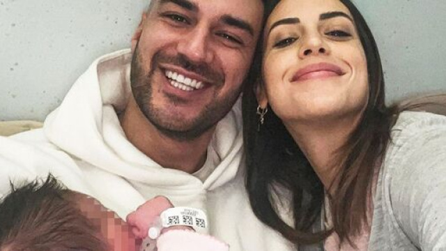 Claudia Dionigi, corsa in ospedale per un'emorragia post parto.