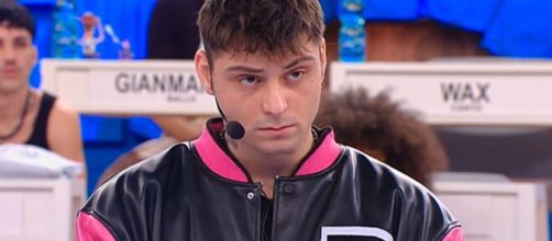 Amici, Tommy post-eliminazione: 'Non c'è molto da dire, proverò a parlarvi con la musica'.