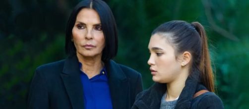 Un posto al sole, Marina (Nina Soldano) e Alice Pergolesi (Fabiola Balestriere)