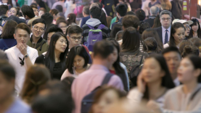 Cina, la popolazione è scesa a 1,411 miliardi di persone.