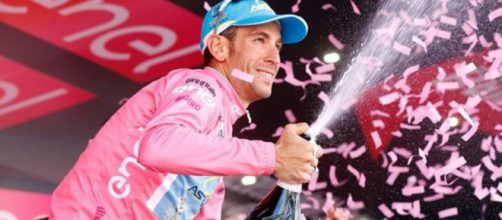 Ciclismo, la squadra di Vincenzo Nibali non è stata invitata al Giro d'Italia.