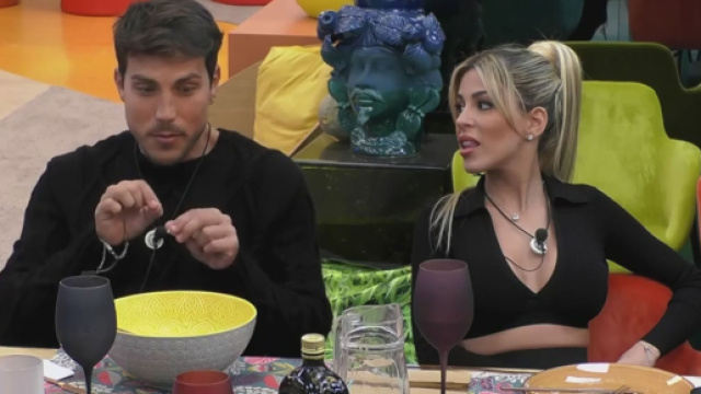 GF Vip 7, Oriana a Daniele: 'Non mi va di stare con una persona che non mi dà equilibrio'.