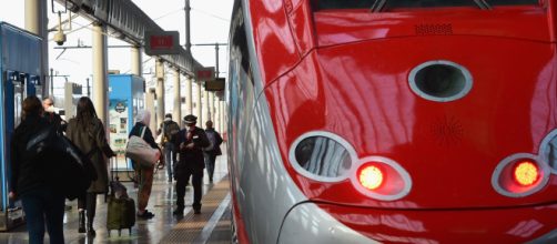 Ferrovie dello Stato Italiane cerca amministrativi.