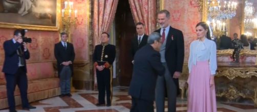 El presidente Pedro Sánchez acudió a la recepción del Cuerpo Diplomático en el Palacio Real de Madrid (Twitter, CasaReal)