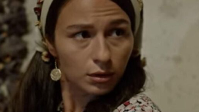 Terra amara, Saniye si ferisce alla testa dopo una caduta dalla scale.