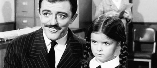 Lisa Loring interpretando a filha dos Addams nos anos 1960 (Divulgação/MGM)