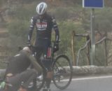 Ciclismo, Andrea Bagioli fermato da una foratura alla Challenge Maiorca.