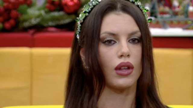 GFVip7, Signorini prende posizione su Edo e Antonella: like ad un video contro Fiordelisi.