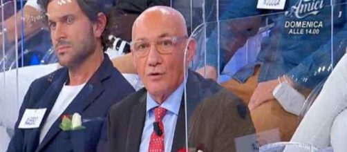 Uomini e donne, chi è il nuovo cavaliere Claudio: è un conte e ha un debole per Tina.