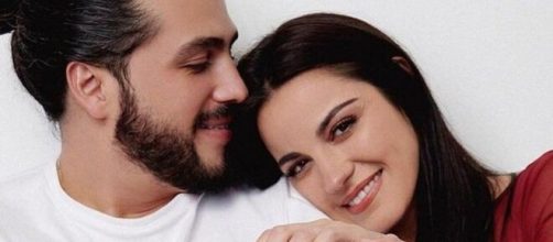 Maite Perroni e seu marido. (Instagram/@maiteperroni)