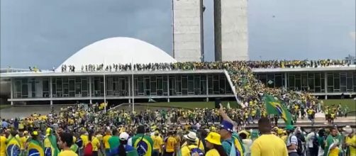 Los defensores de Bolsonaro han invadido el Congreso de Brasil (Captura de vídeo)