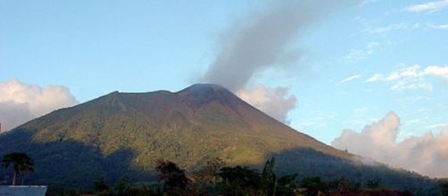 Indonesia se encuentra sobre una zona de gran actividad sísmica y volcánica (Wikimedia Commons)