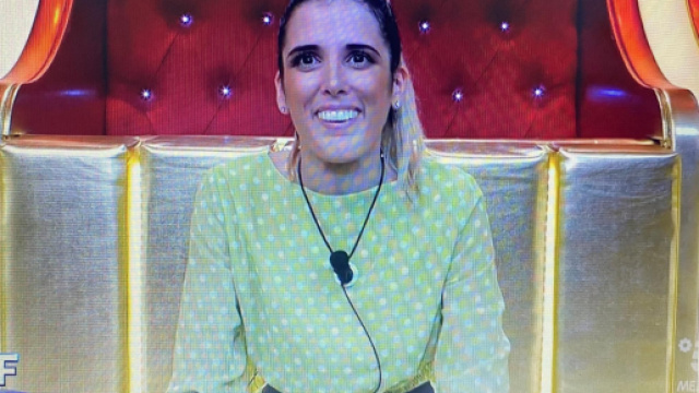 GF, Giselda: 'Mai indossato vestiti e tacchi' ma le foto su Instagram la smentiscono.