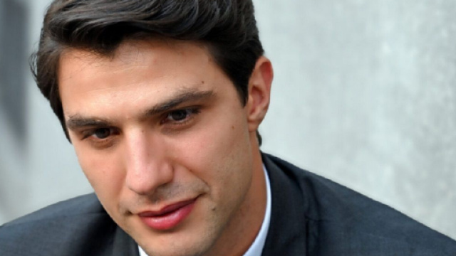 Il Paradiso delle Signore 8, ipotesi trama: Marcello paga l'aguzzino di Matteo estinguendone i debiti.