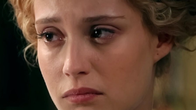 La Promessa anticipazioni: Jana scopre che Cruz è andata nella capanna di sua madre.