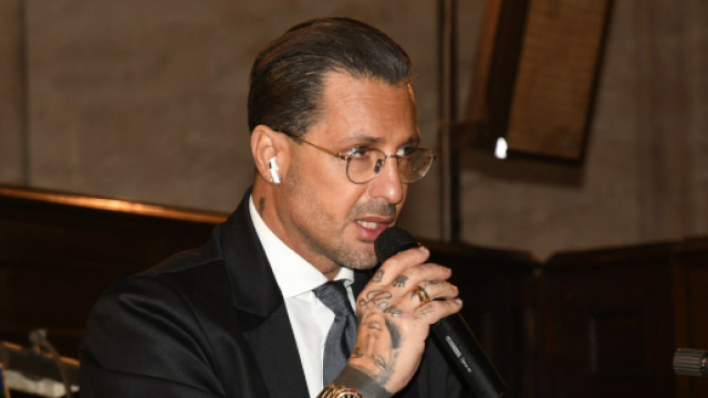 Fabrizio Corona, scandalo scommesse: 'Farò un altro nome: gioca nella Roma'.