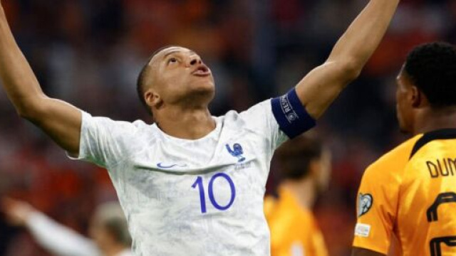 Mbappé était annoncé proche du Real Madrid. (screenshot Twitter - @StatsKMbappe)