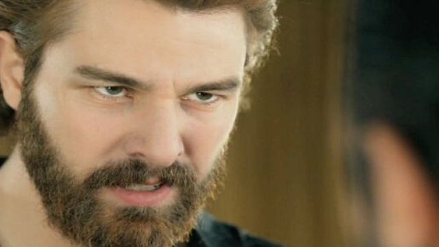 Terra amara,episodi turchi,Fikret minaccia Demir: ‘Ho intenzione di fartela pagare’.