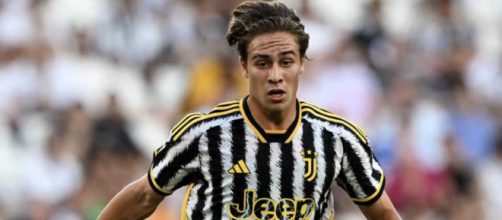 Juventus, Allegri valuta l'impiego come mezzali di Iling-Junior e Yildiz.