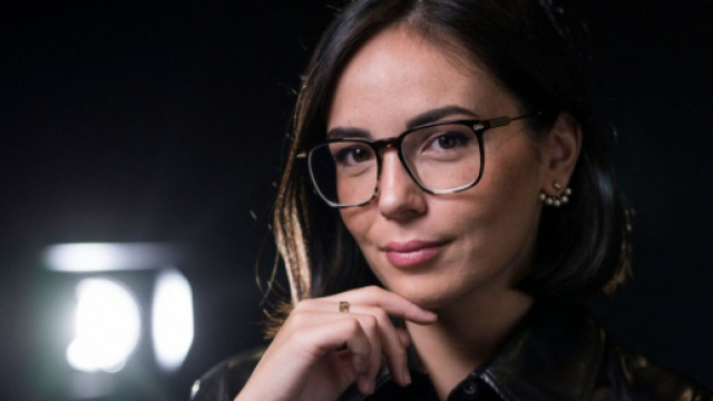 Agathe Auproux prend la pose (capture Twitter @CelebsAnim)