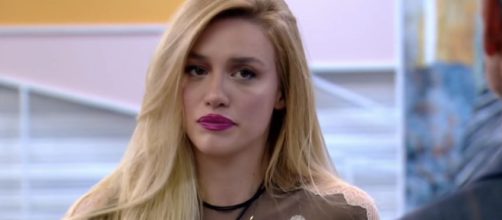 Grande Fratello, Heidi usa i social ma non si espone: atteso un ritorno su Canale 5.