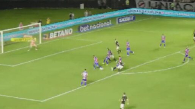 Dimitri Payet avec Vasco de Gama (capture Twitter @VascodaGama)