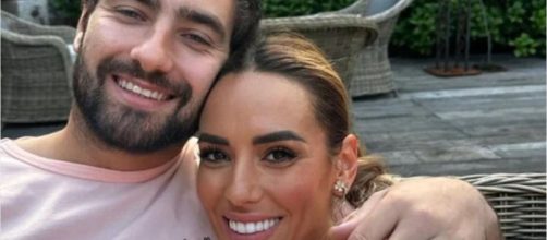 Hilona annonce être enceinte de son premier enfant (Hilona Gos et Paul-André, Instagram: @hilonagos_off)