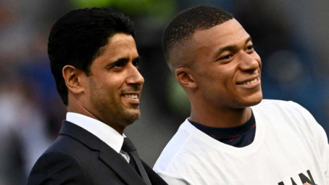 Nasser Al-Khelaïfi et Kylian Mbappé (capture Twitter @Paris_SGINFOS)