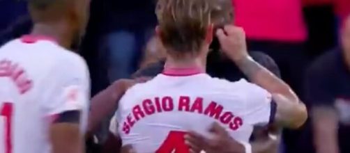 Ramos et Rudiger au coeur d'une séquence forte ce samedi. (screenshot Twitter - @HRivayrand)