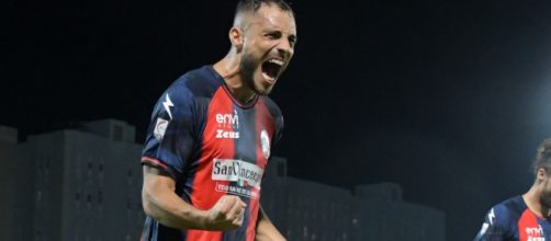 Giugliano-Crotone, stop ai tifosi: la gara sarà a porte chiuse.