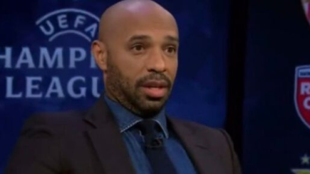 Henry aux manettes de l'équipe de France Espoirs. (screenshot Twitter - @cbsgolazo)