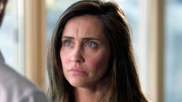 Un posto al sole, Viola Bruni (Ilenia Lazzarin).