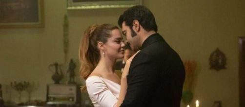 Terra amara, episodi 3-4/11: Altun perde la memoria e bacia Yaman.