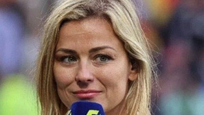Laure Boulleau en bord de terrain (capture Twitter @canalplus)