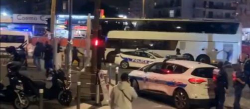 Après les incidents autour du bus des Lyonnais en marge d'OM-OL, les supporters ont exprimé leur colère. (@Yaseen_PSG)